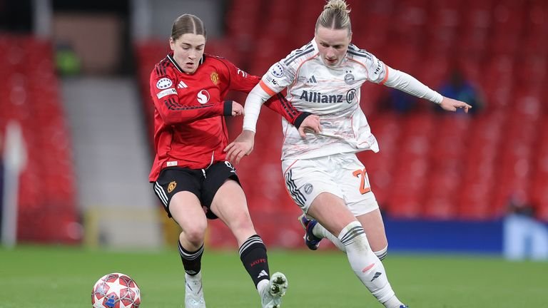 Jess Park battles for possession against Bayern Munich