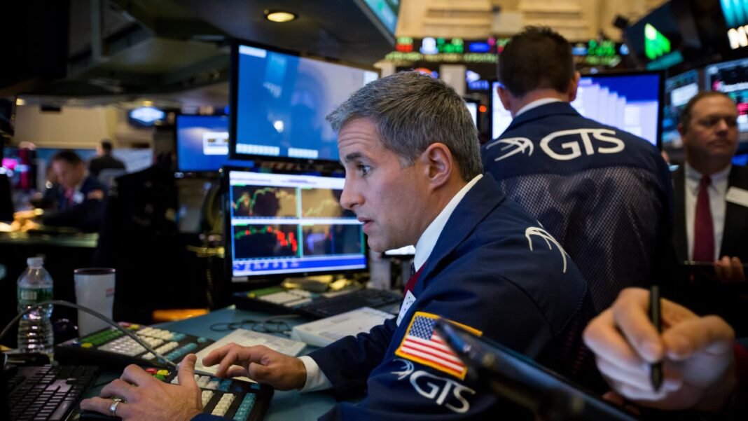 Cramer’s week ahead: Two key economic reports and earnings from Levi’s, Delta