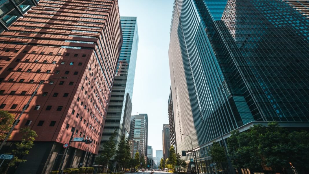 South Korea Stocks Soar in Asia Rally as Oil Prices Plunge After U.S.-Iran Ceasefire Deal