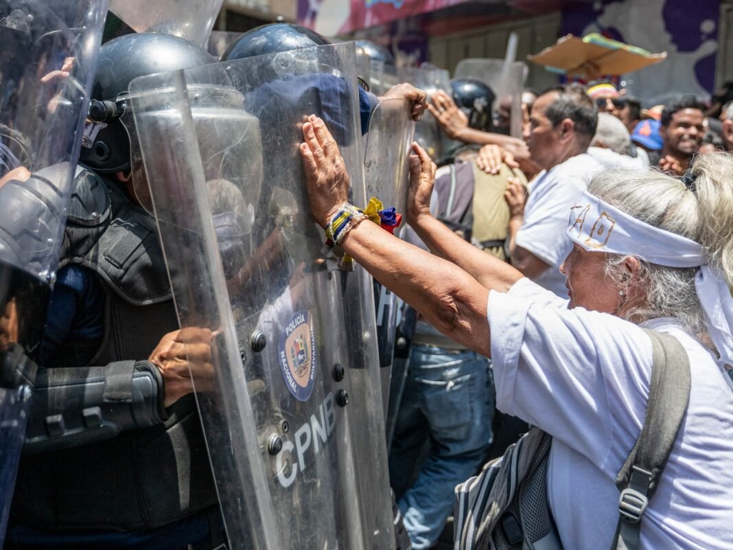 Fiery Clashes Erupt as Venezuelan Protesters Demand Higher Wages and Pensions
