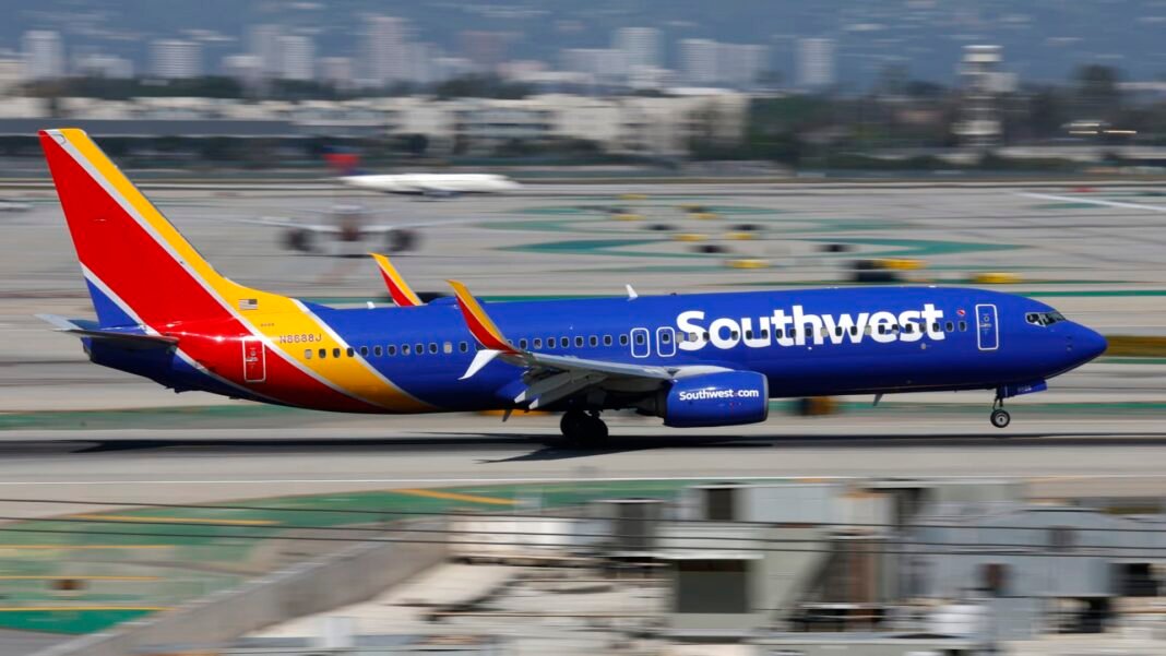 Southwest Airlines forecasts quarterly earnings below estimates on higher fuel