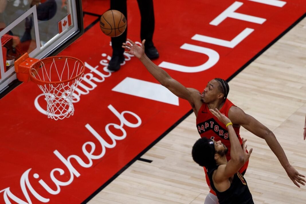 Toronto Raptors defeat Cleveland Cavaliers 93-89, best-of-seven series now tied 2-2