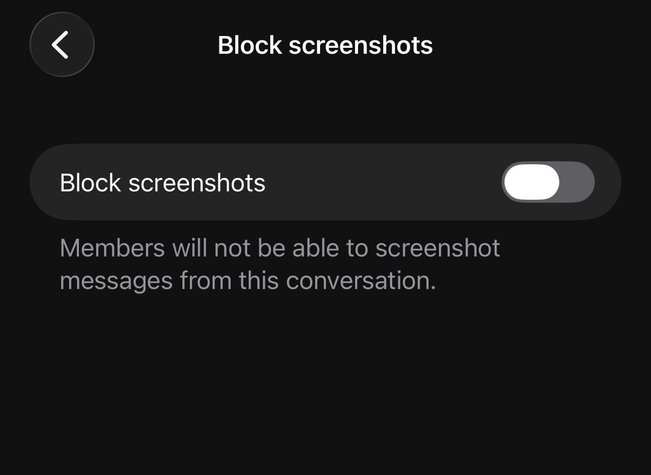 Screenshot showing screenshot blocking toggle in a chat conversation