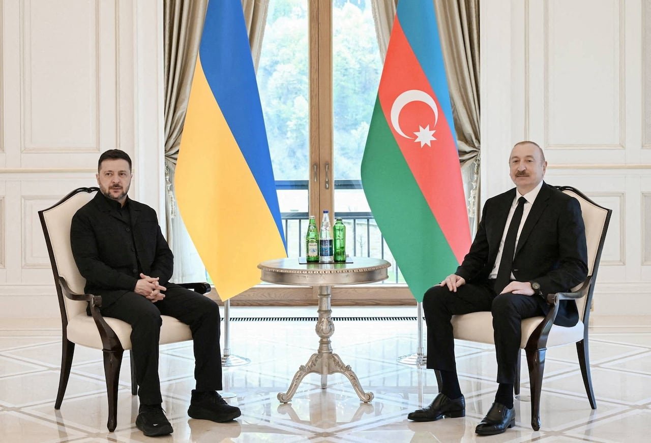 Zelenskyy meets Aliyev discussing security cooperation.