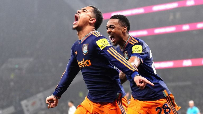 Jacob Ramsey celebrating goal 