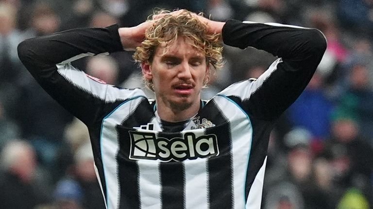 Nick Woltemade reacts after missing chance vs Bournemouth