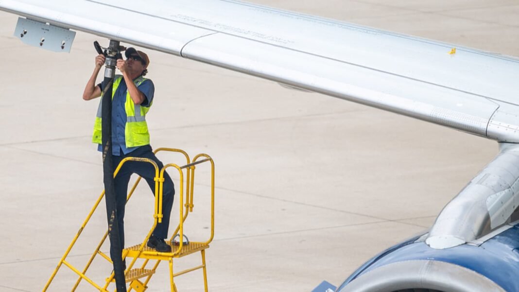 Airlines spent 56.4% more on jet fuel in month after Iran war started, U.S. government says