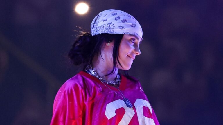 Billie Eilish Shatters Records with an Unbelievable 99% on Rotten Tomatoes – A Historic First!