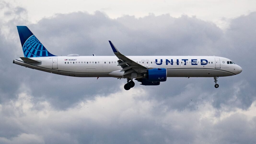 United Airlines Flight Attendants Celebrate Big Victory with Stunning 31% Pay Raise in New Summer Deal!