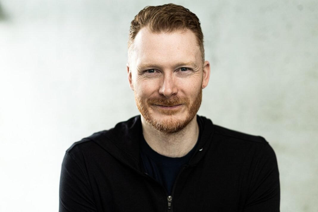 Khosla Ventures Stakes $10M on Ian Crosby’s Bold Comeback Following Bench’s Collapse