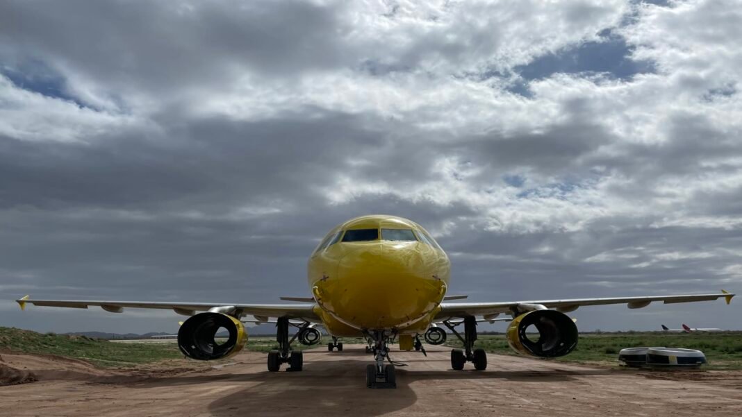Meet the Fearless Pilots Behind Spirit Airlines’ Iconic Yellow Jets Soaring Into the Desert!