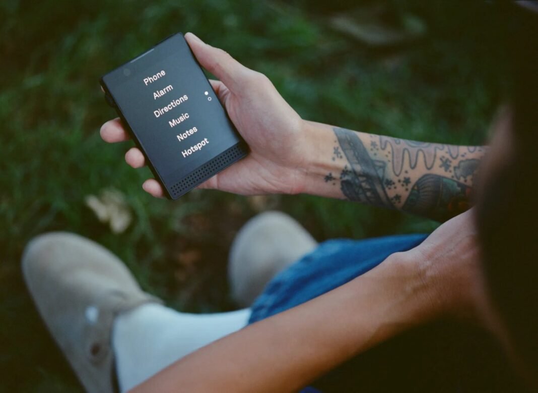 The minimalist Light Phone teams up with Andrew Yang’s Noble Mobile, which pays you to stop doomscrolling