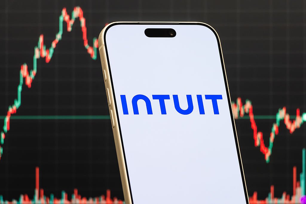 Intuit Slashes 3,000+ Jobs to Accelerate Bold Leap into AI Innovation