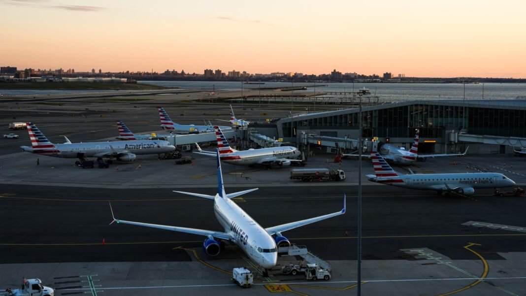 Gigantic Sinkhole Shuts Down LaGuardia Runway, Triggering Major Flight Delays – Port Authority Sounds Alarm