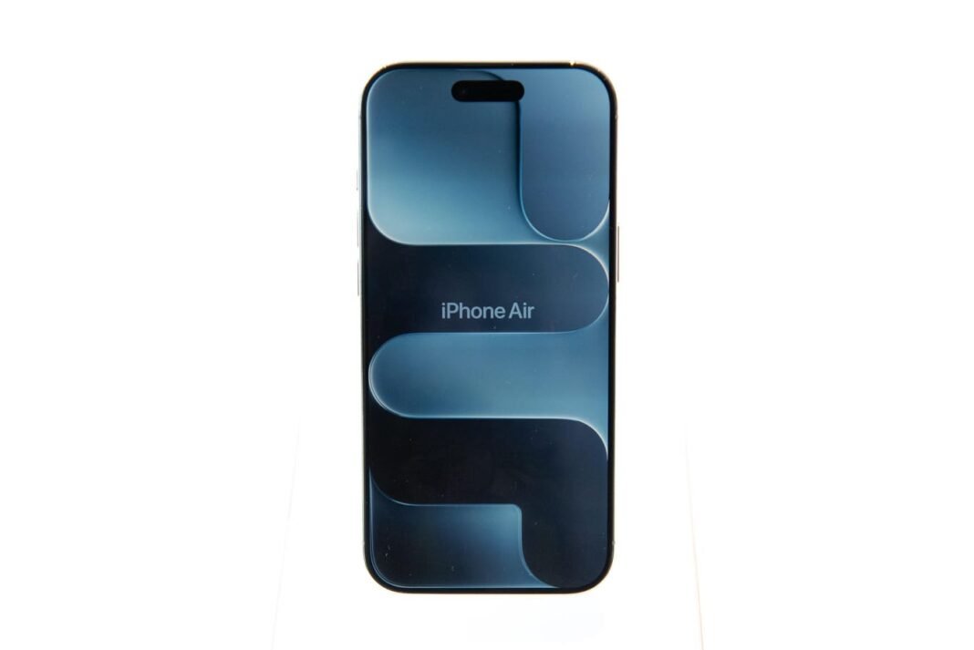 Apple’s iPhone Air Hits Turbulence, Surprising Market with Sudden Price Drop