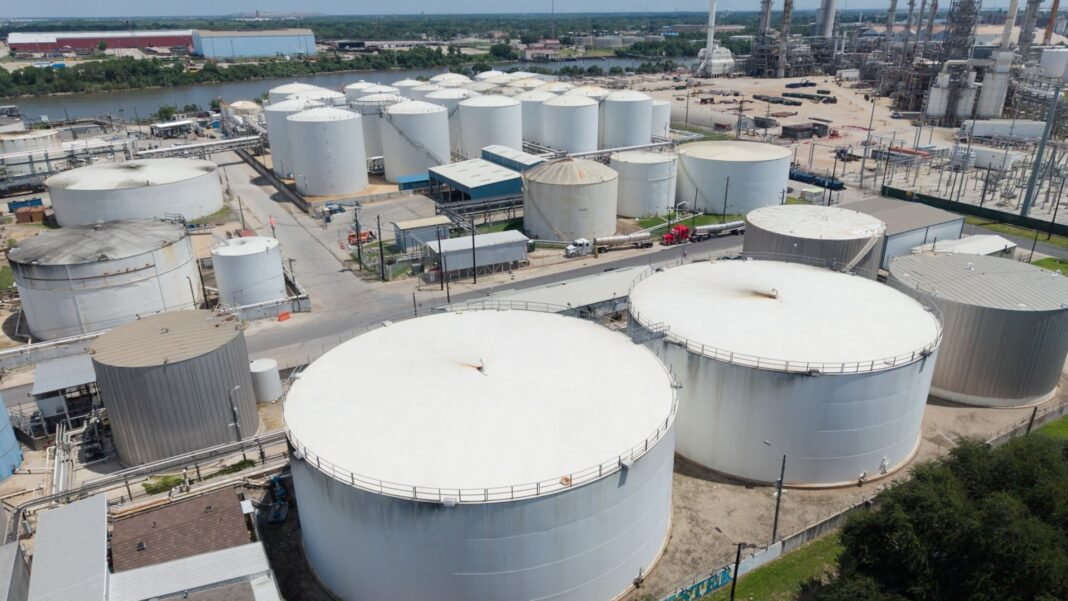 Oil Prices Surge and Dive as U.S. Strikes on Iran Ignite Middle East Tensions