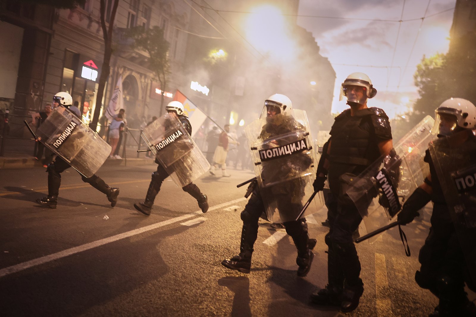 Clashes near presidential building camp in Belgrade protests 