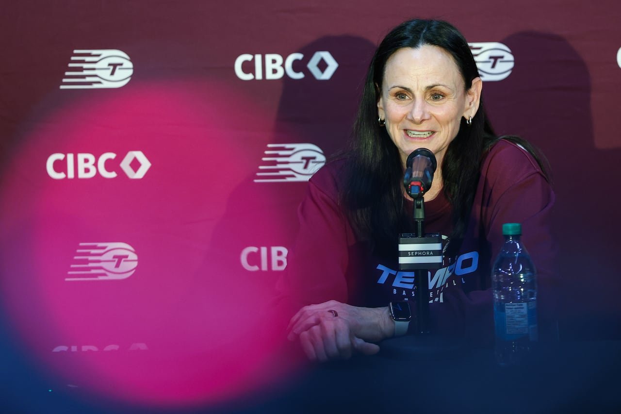 Coach Sandy Brondello addresses media before match
