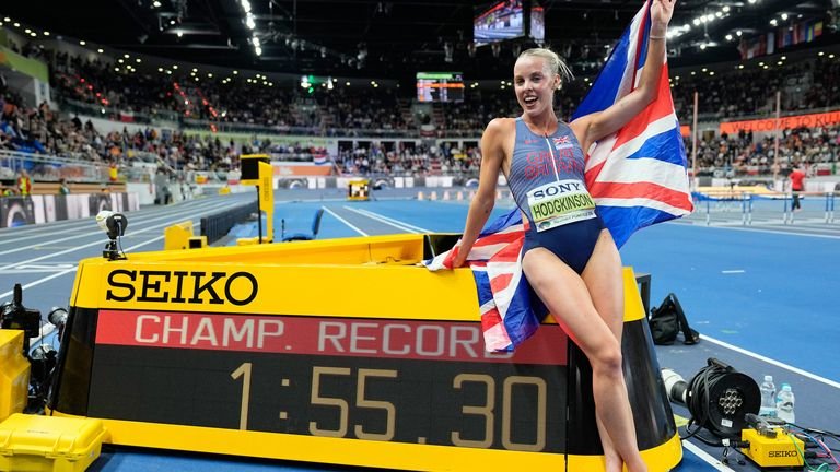 Keely Hodgkinson celebrating gold medal