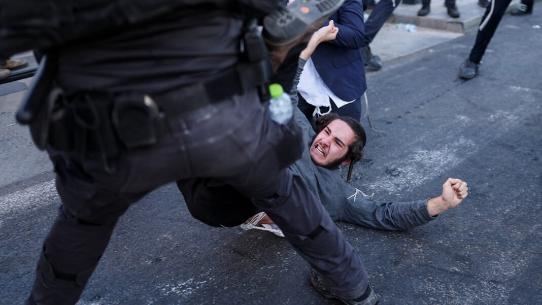 Explosive Clashes Ignite Between Ultra-Orthodox Protesters and Israeli Police Over Controversial Army Draft