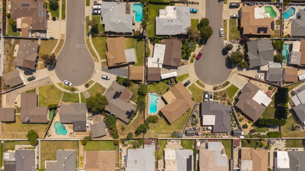 Homeowners Are Selling Their Homes Faster Than They Have Since 2020-Here’s Why!