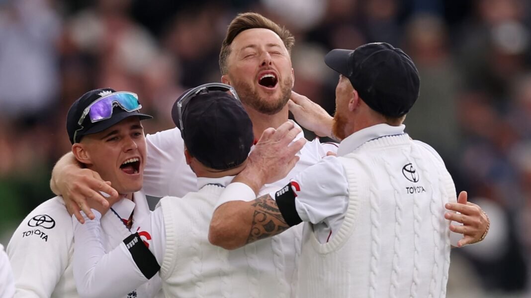 England vs New Zealand: Ollie Robinson bags three wickets in over as Test summer begins in breathless fashion at Lord’s