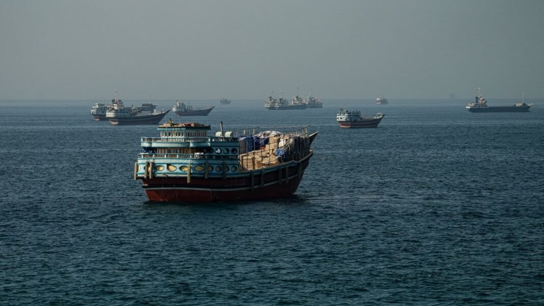 Traders Warn: Strait of Hormuz Traffic Disruptions to Persist Through Year-End