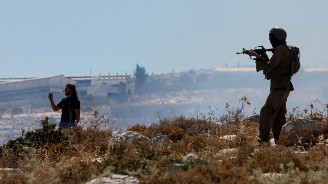 UN Report Exposes Israeli Forces Shielding Settlers During Attacks on Palestinians