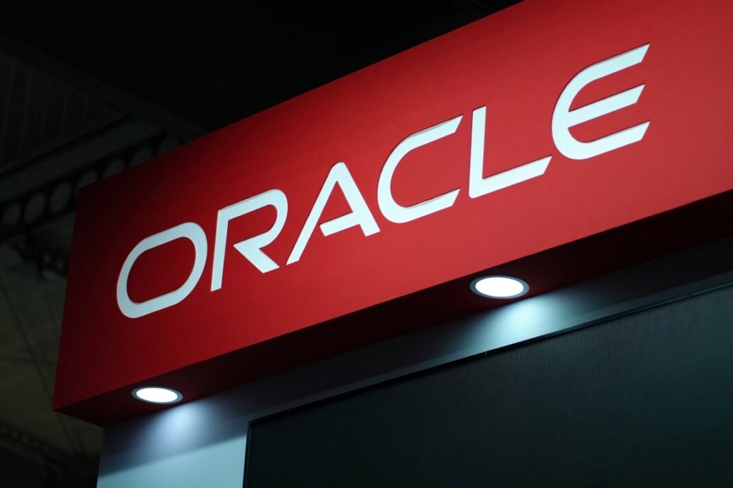 Cybercriminals Strike Oracle PeopleSoft Servers, Breaching Over 100 Organizations