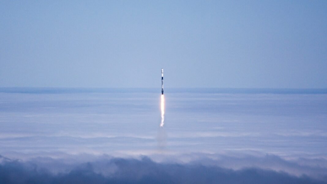 SpaceX Shatters Records with Explosive IPO Launch-Shares Skyrocket to $135!