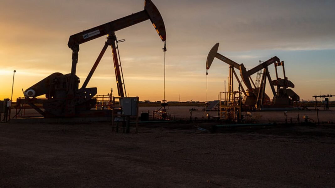 Brent Oil Dives Below $80 per Barrel for the First Time Since March – What’s Fueling the Sharp Decline?