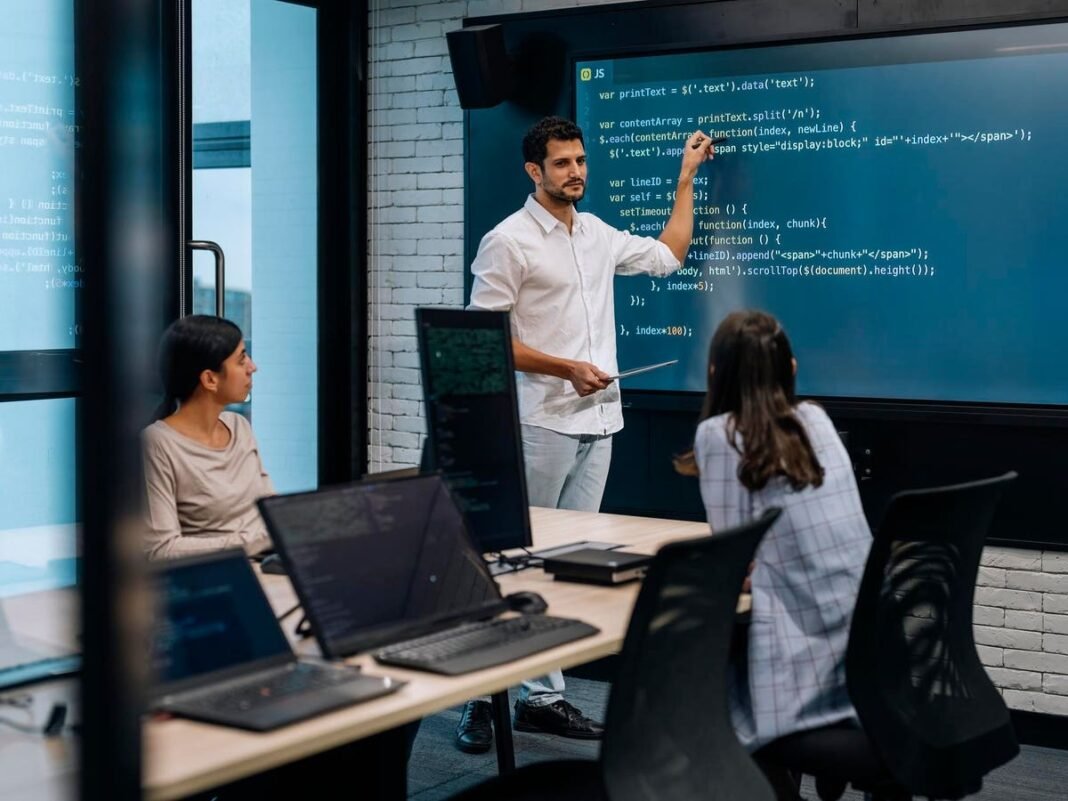Loop Engineering Is Fully Making The Rounds For Boosting Generative AI And Agentic AI