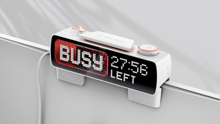 Supercharge Your Productivity with Flipper Device’s Game-Changing Customizable Busy Bar Display!
