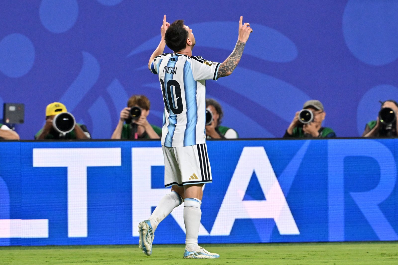 Lionel Messi celebrating after scoring against Algeria at FIFA World Cup 2026