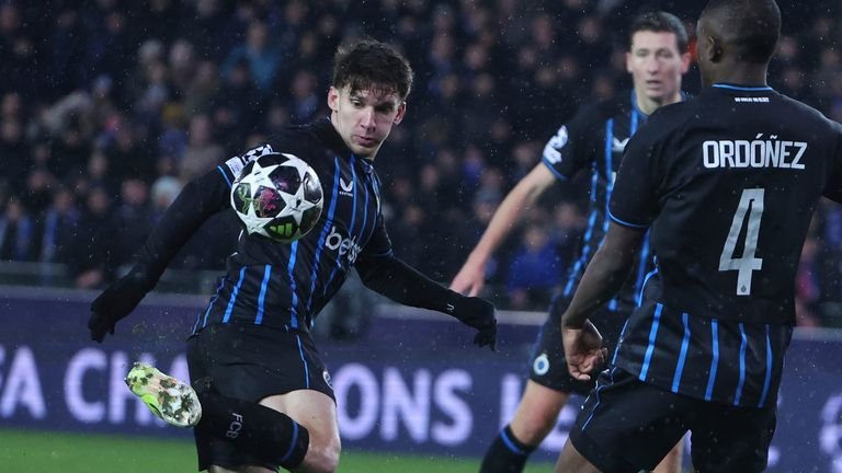 Christos Tzolis playing for Club Brugge