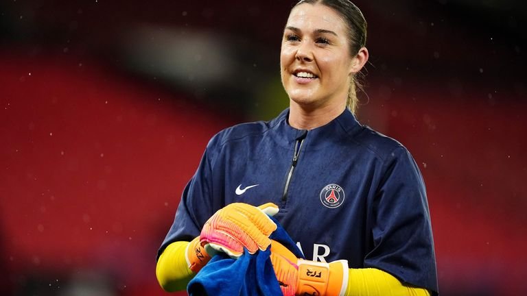 Mary Earps joining London city
