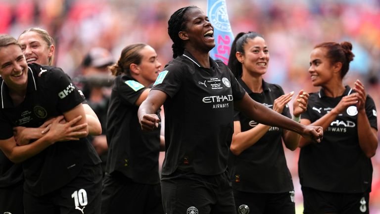 Khadija 'Bunny' Shaw celebrating Man City's FA Cup victory