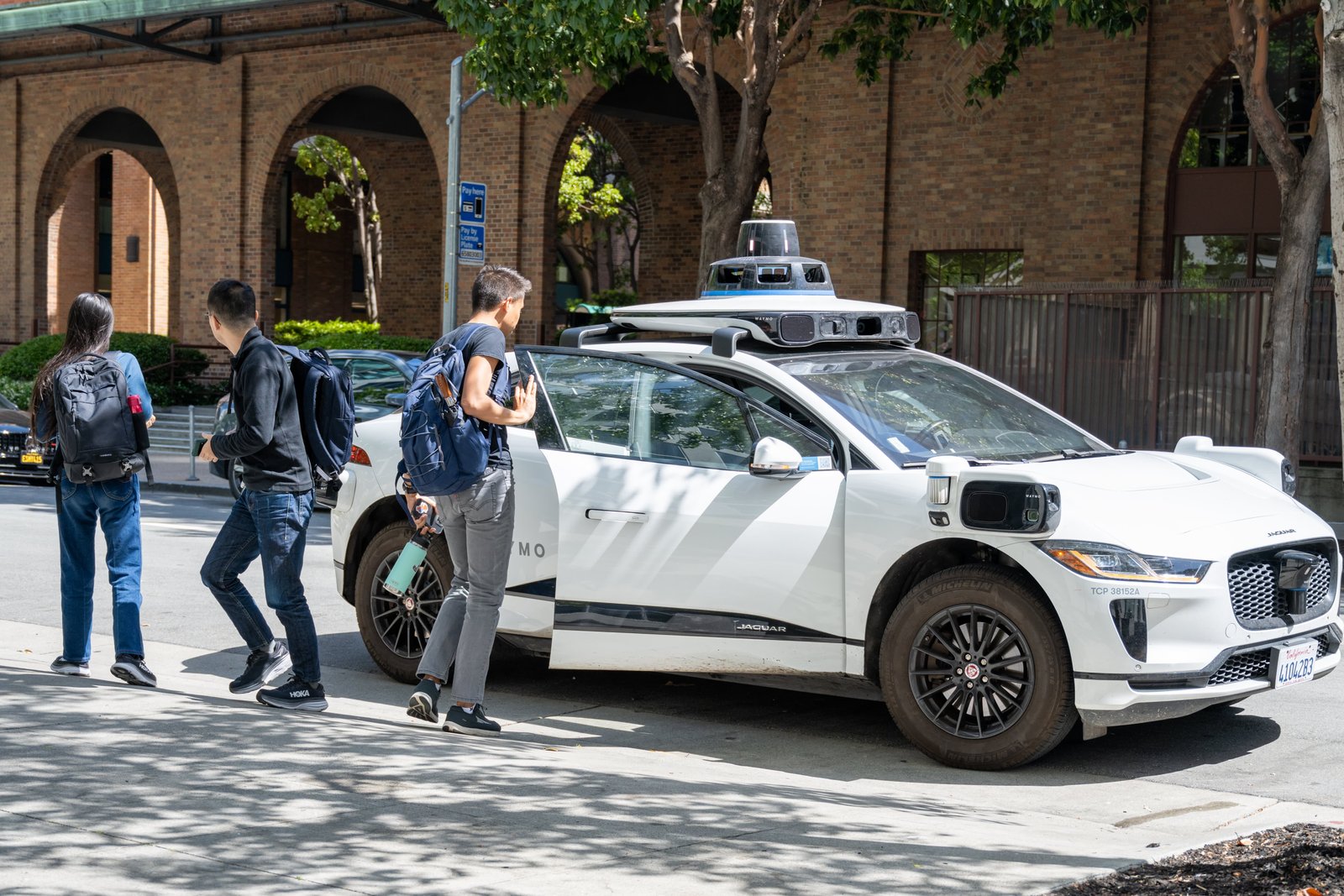 waymo leading mainstream adoption of robotaxis ​in​ 2025
