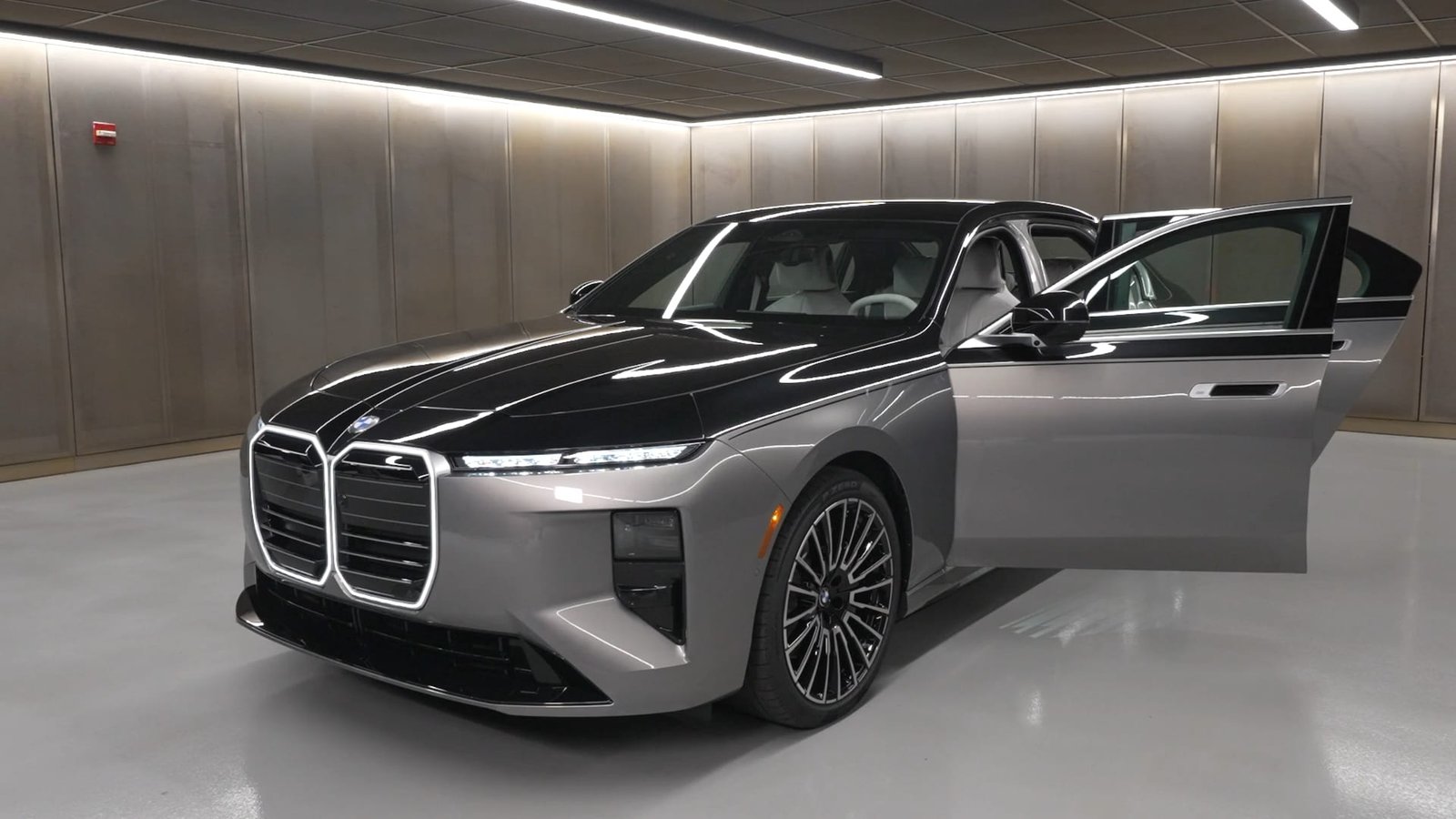 BMW doubles down on flagship sedan as competitors retreat